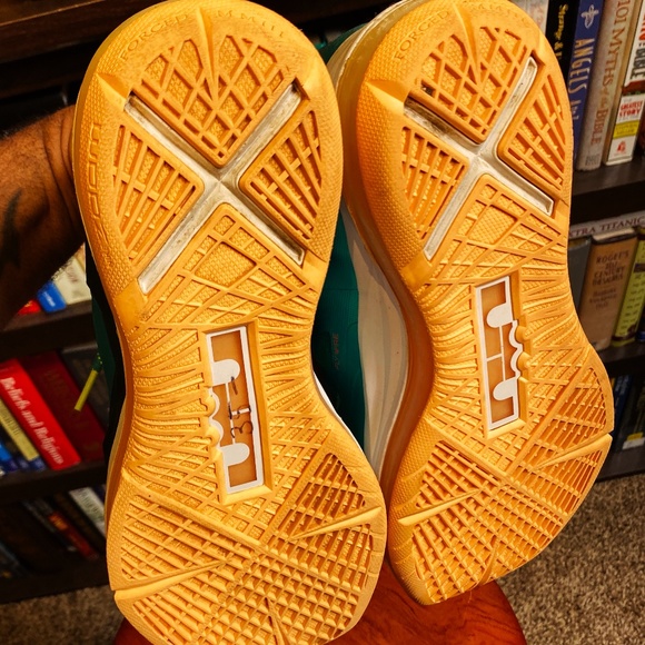 Nike * Lebron X - Dolphin - sz8 (cond: 8.5/10) - Picture 5 of 5